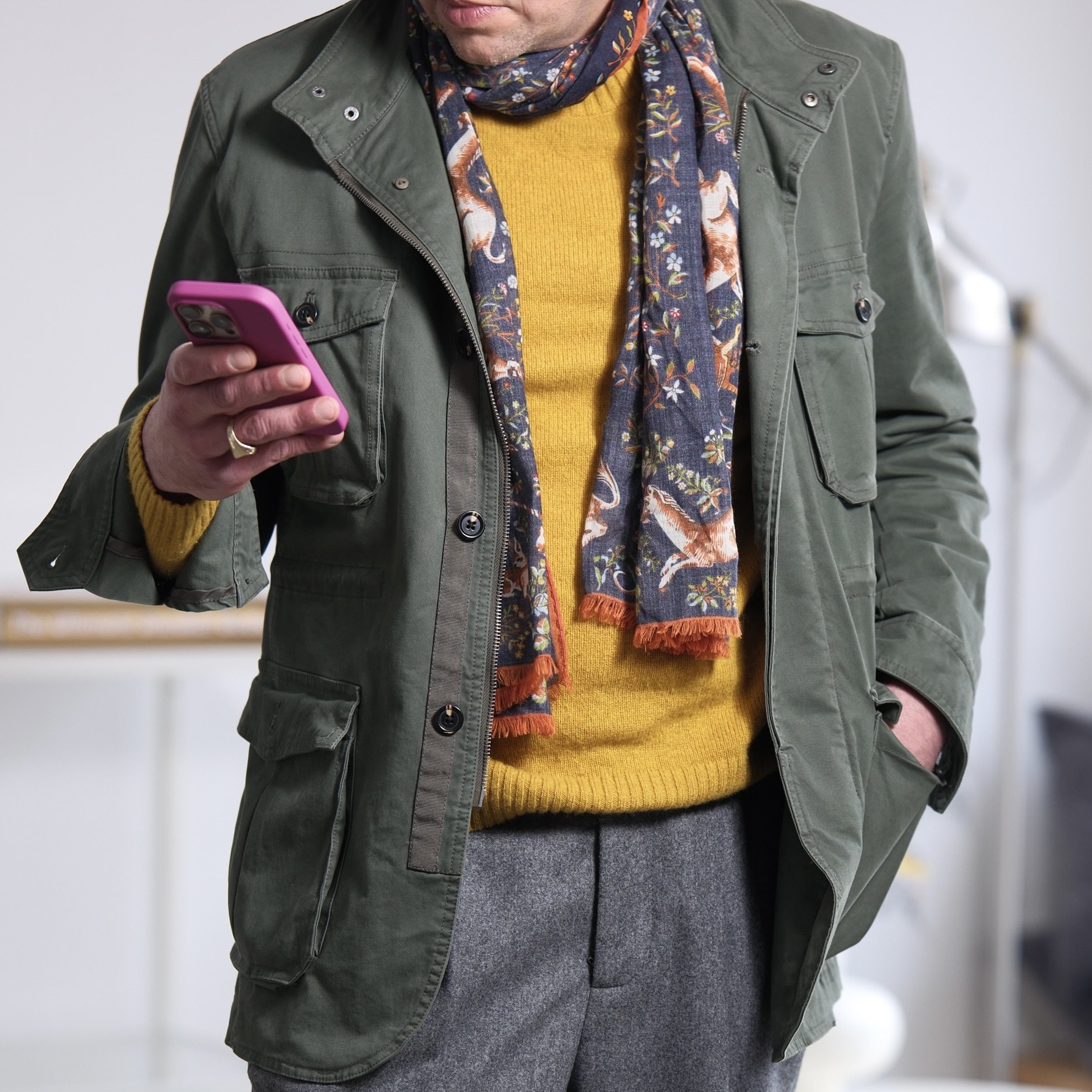 Field note on colour temperature: warm core within utility frame